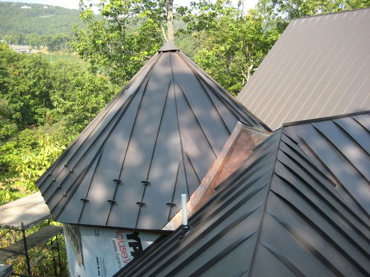 Professional Roof Tarp Installation by Craftsman Roofing in Vehlin
